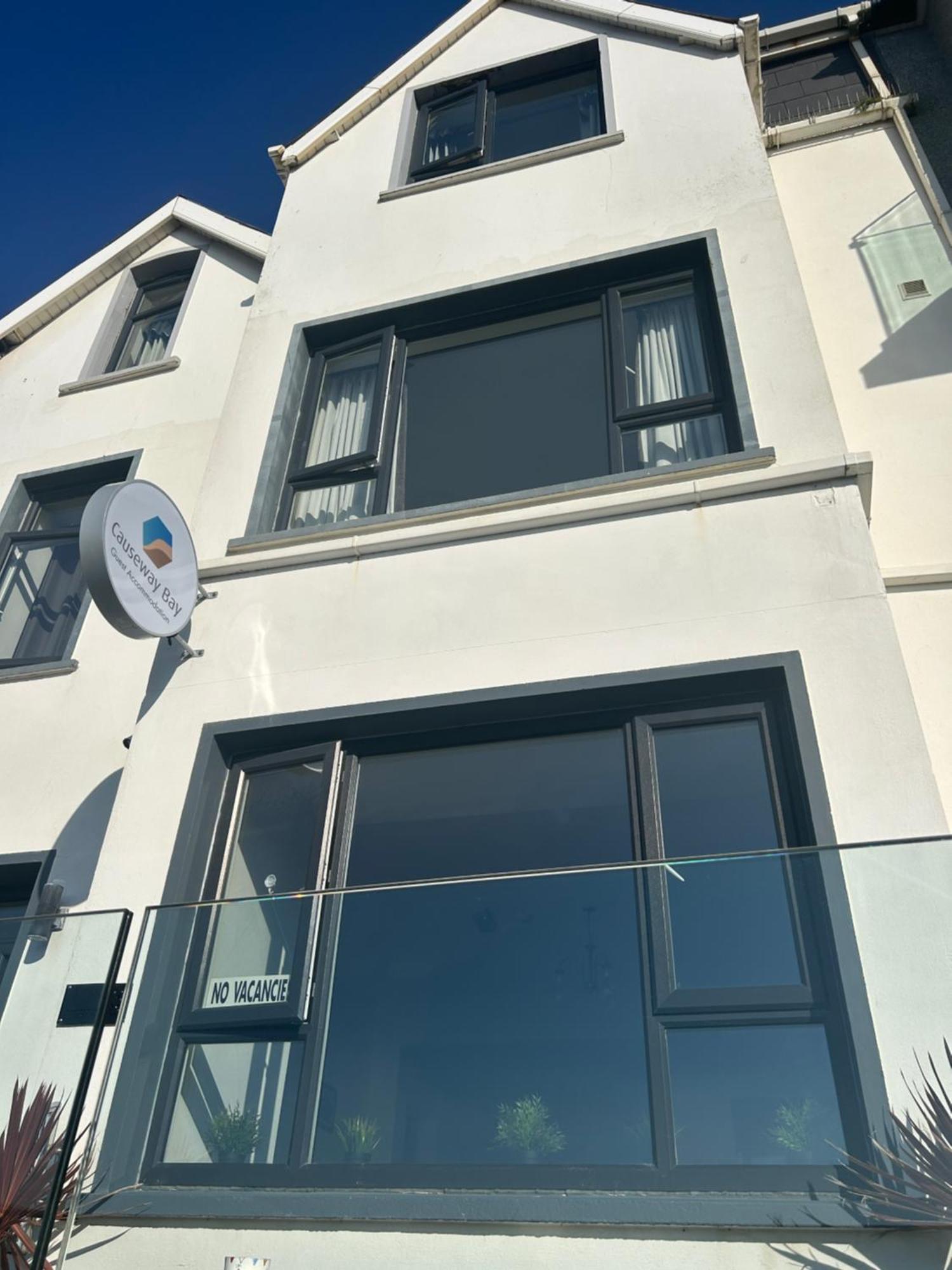 Causeway Bay Guesthouse Портраш Экстерьер фото